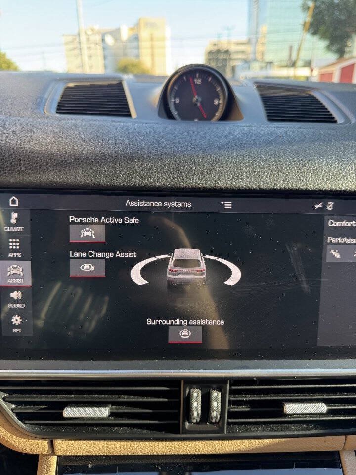 Used 2019 Porsche Cayenne S AWD/4WD image 31
