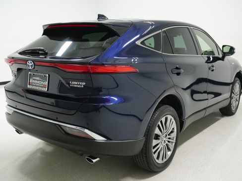 Used 2021 Toyota Venza Limited w/ Advanced Technology Package image 4