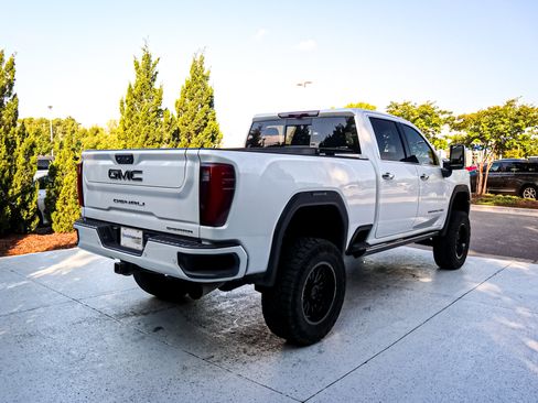 Used 2024 GMC Sierra 2500 Denali Ultimate AWD/4WD image 10
