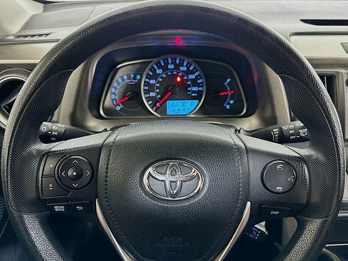 Used 2015 Toyota RAV4 LE FWD image 11