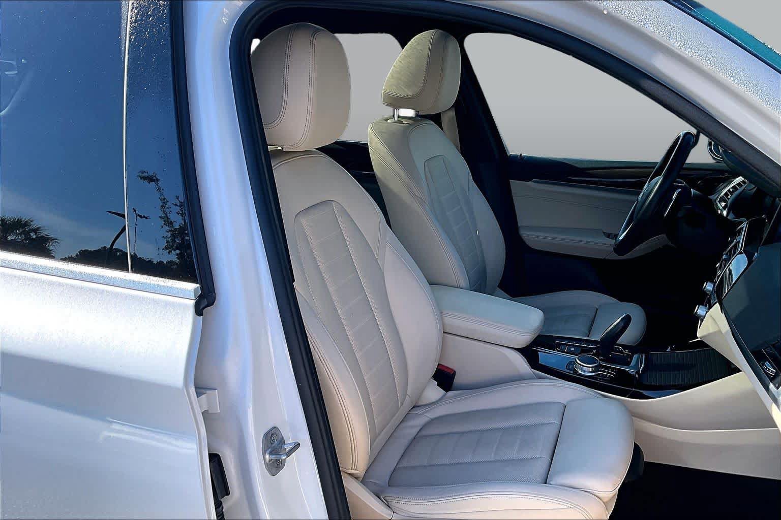 Used 2021 BMW X3 xDrive30e w/ Executive Package AWD/4WD image 9