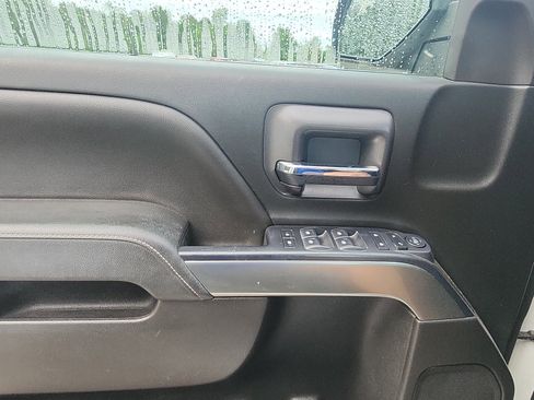 Used 2019 Chevrolet Silverado 1500 LT RWD image 15