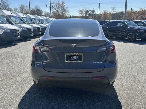 Used 2021 Tesla Model Y Long Range image 7