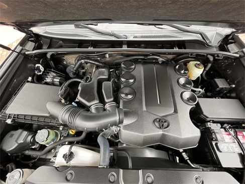 Used 2022 Toyota 4Runner SR5 image 26