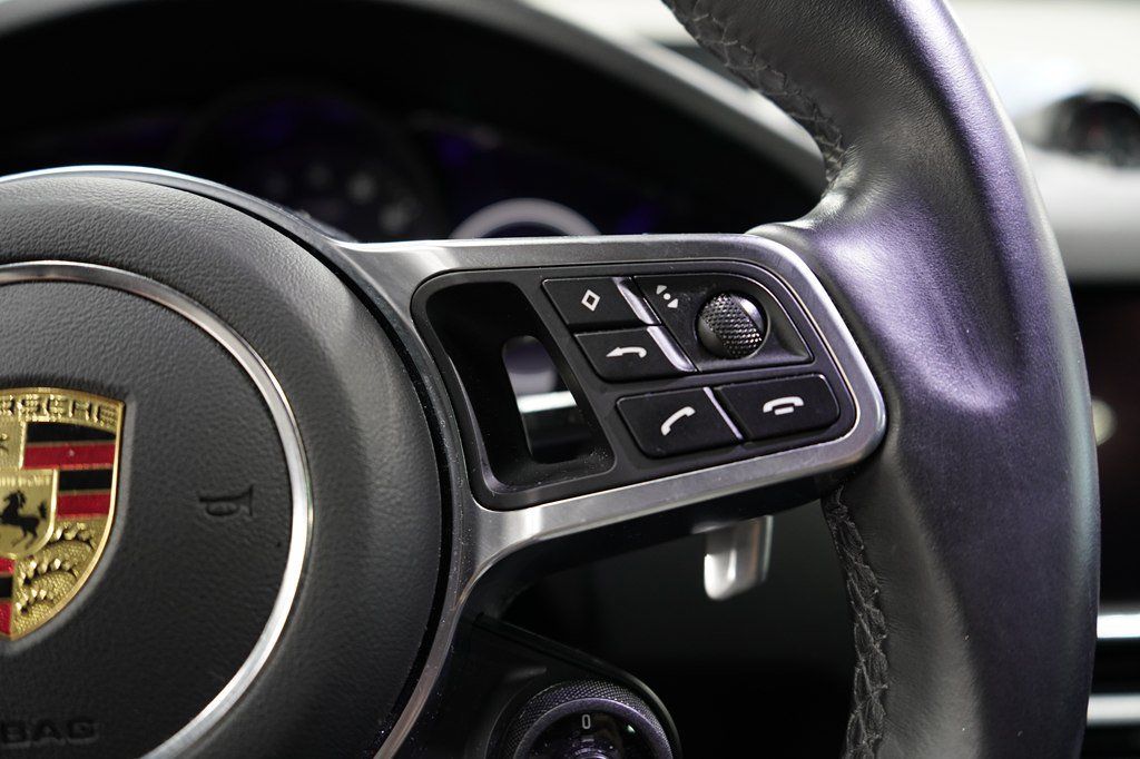 Used 2021 Porsche Cayenne Coupe AWD/4WD image 29