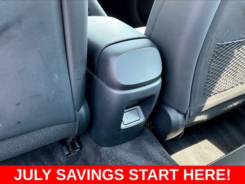 Used 2025 Hyundai Elantra Limited FWD image 12