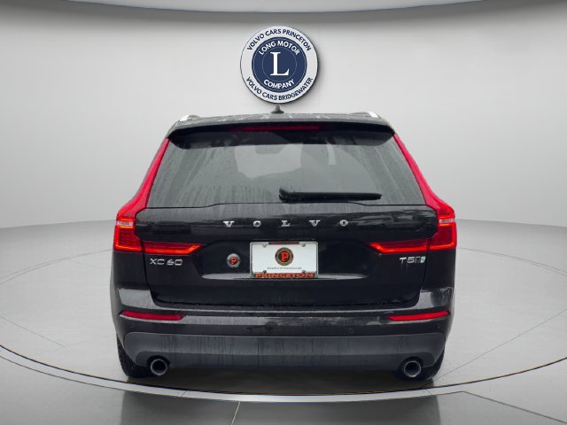 Used 2020 Volvo XC60 T5 Momentum w/ Protection Package AWD/4WD image 7