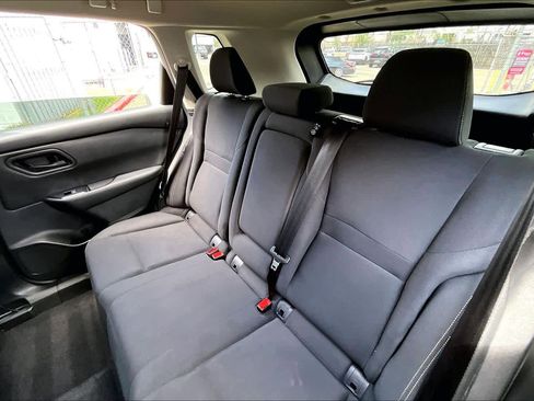 Used 2024 Nissan Rogue S image 18