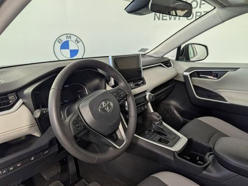 Used 2023 Toyota RAV4 XLE w/ Convenience Package image 12