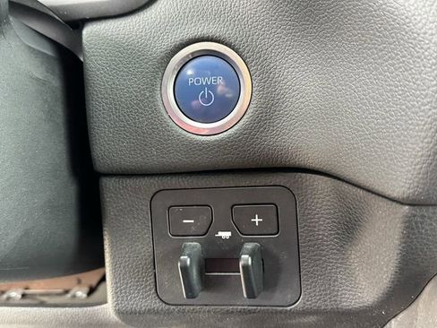 Used 2023 Toyota Tundra Limited image 23