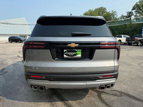 Used 2026 Chevrolet Traverse LT AWD/4WD image 4
