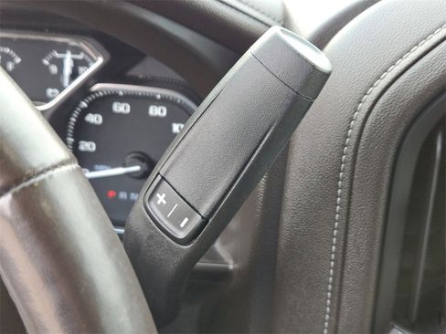 Used 2021 GMC Sierra 1500 SLE image 17