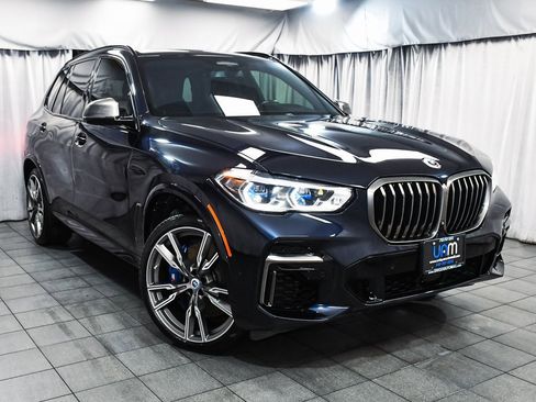 Used 2022 BMW X5 M50i w/ Executive Package image 3