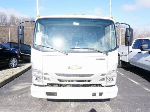 New 2024 Chevrolet Low Cab Forward image 7