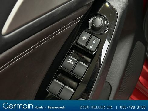 Used 2018 MAZDA MAZDA3 Touring image 19