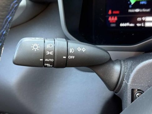 Used 2025 Toyota Tundra Platinum AWD/4WD image 26