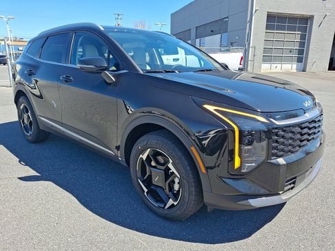 New 2026 Kia Sportage EX AWD/4WD image 2