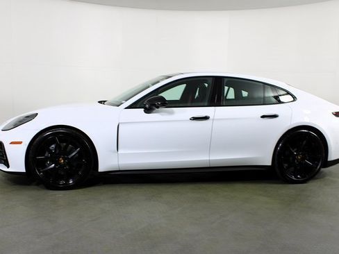 New 2025 Porsche Panamera 4 image 2