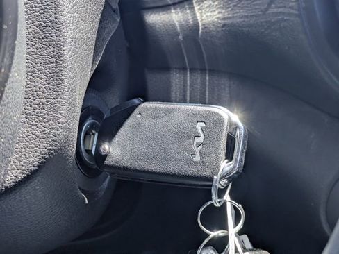 Used 2024 Kia Soul LX image 30