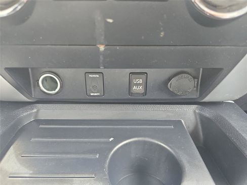 Used 2017 Toyota Tundra Limited AWD/4WD image 26