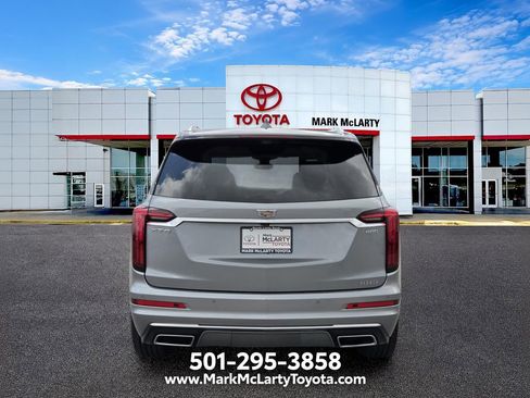 Used 2024 Cadillac XT6 Premium Luxury w/ Technology Package FWD image 4