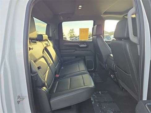 Used 2025 GMC Sierra 1500 SLT image 14