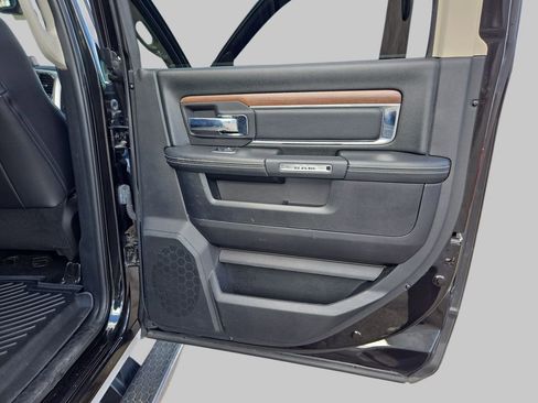 Used 2016 RAM 2500 Laramie w/ Convenience Group image 14