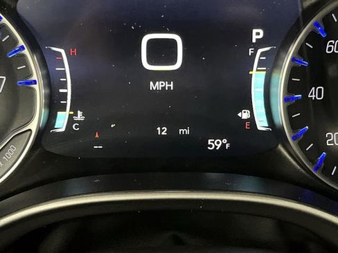 New 2026 Chrysler Pacifica Select image 6