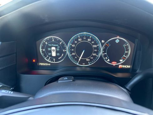 Used 2015 Cadillac Escalade Platinum AWD/4WD image 37