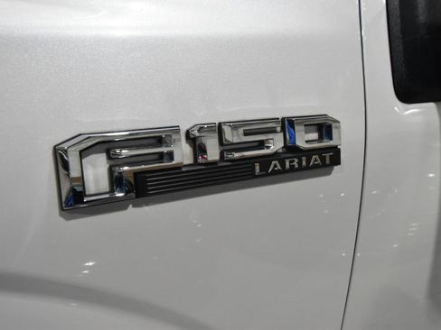 Used 2018 Ford F150 Lariat image 6