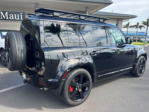 Used 2023 Land Rover Defender 110 X image 4