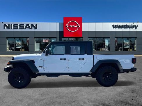 Used 2020 Jeep Gladiator Sport w/ Quick Order Package 24S image 9