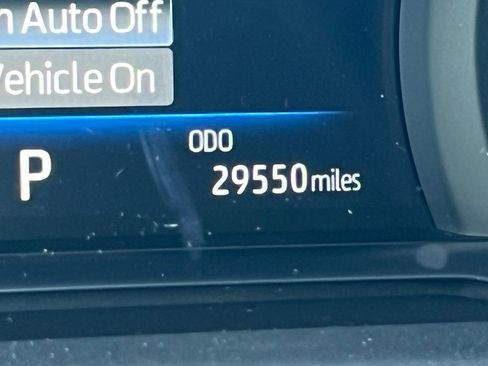 Used 2022 Toyota Venza XLE image 21