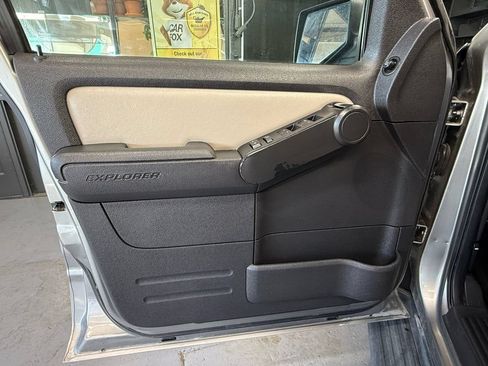 Used 2008 Ford Explorer XLT AWD/4WD image 13