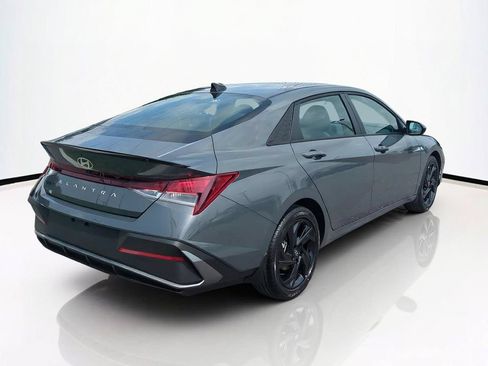 New 2026 Hyundai Elantra SEL Sport FWD image 5