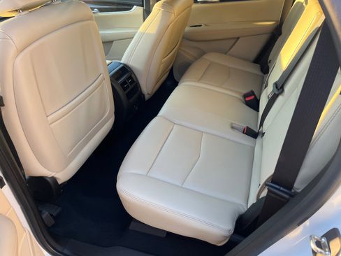 Used 2019 Cadillac XT5 AWD image 13