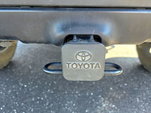 Used 2014 Toyota FJ Cruiser 4WD w/ Convenience Package image 6
