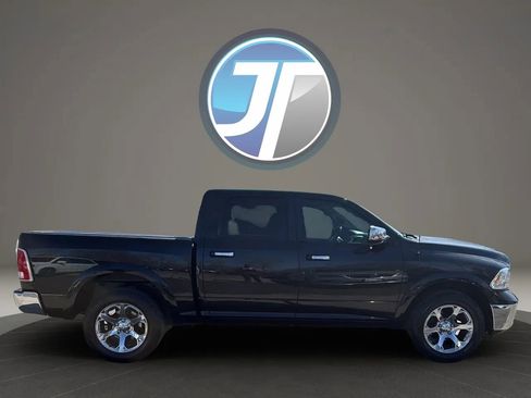 Used 2016 RAM 1500 Laramie w/ Convenience Group image 4