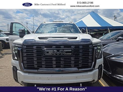 Used 2024 GMC Sierra 2500 Denali Ultimate AWD/4WD image 2