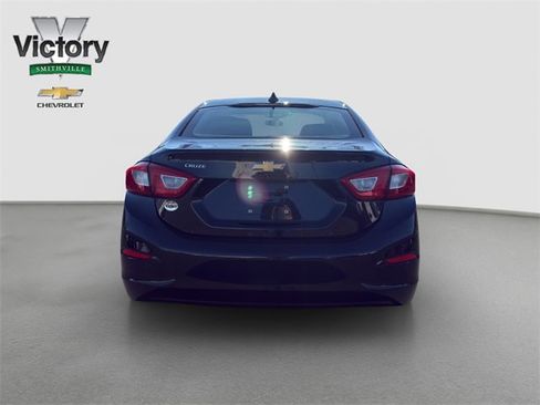 Used 2018 Chevrolet Cruze LS image 5