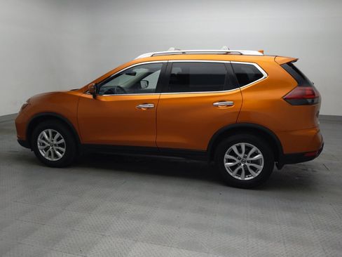Used 2020 Nissan Rogue SV FWD image 3