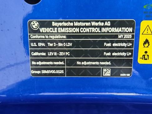 Used 2025 BMW i4 eDrive40 w/ M Sport Package RWD image 64