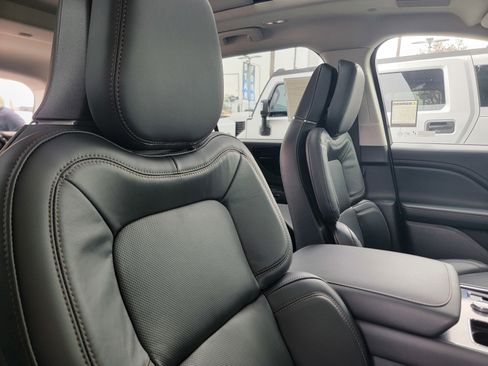 New 2026 Lincoln Aviator Reserve w/ Luxury Package image 15