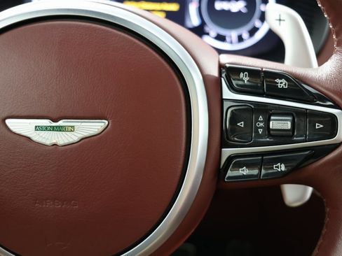 Used 2021 Aston Martin DBX image 28