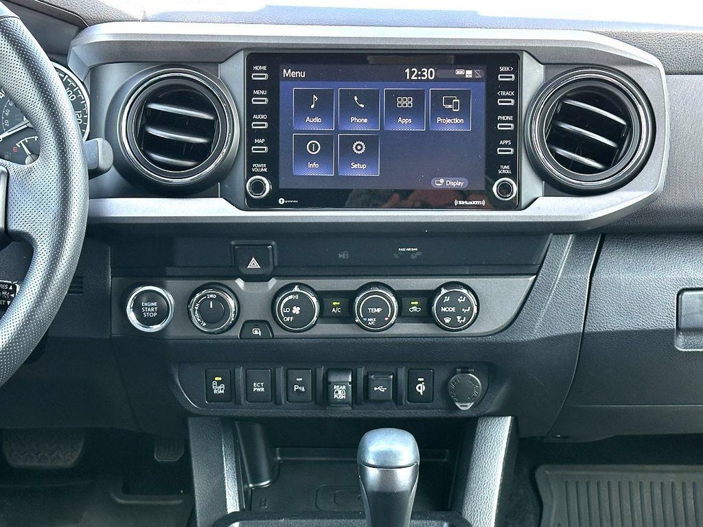 Used 2020 Toyota Tacoma TRD Off-Road w/ Technology Package AWD/4WD image 31