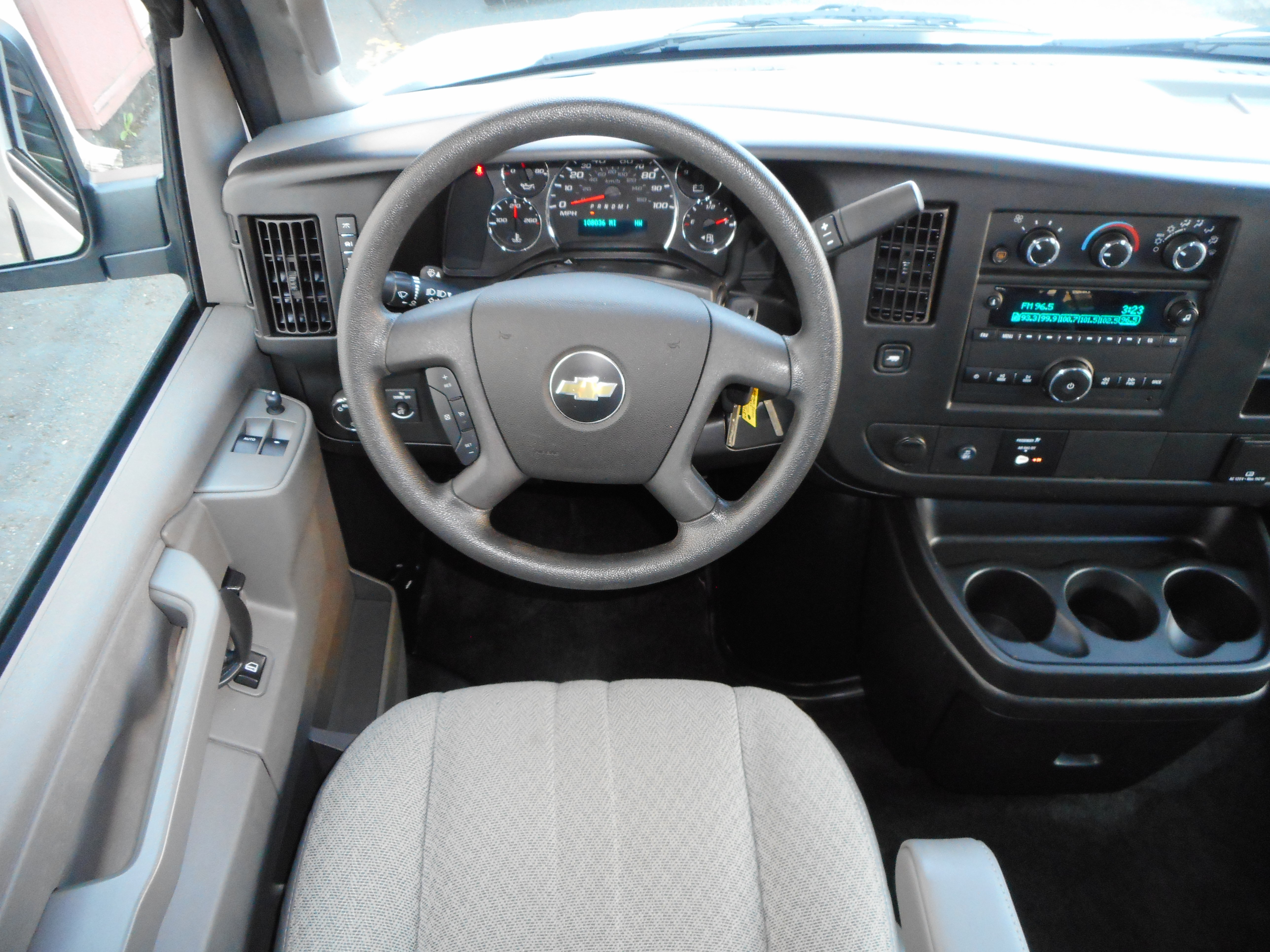 Used 2017 Chevrolet Express 3500 LT w/ LT Preferred Equipment Group RWD image 25