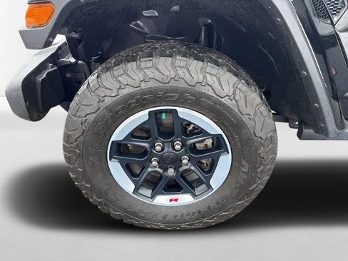 Used 2021 Jeep Wrangler Unlimited Rubicon w/ Uconnect 4C Nav & Sound Group image 10