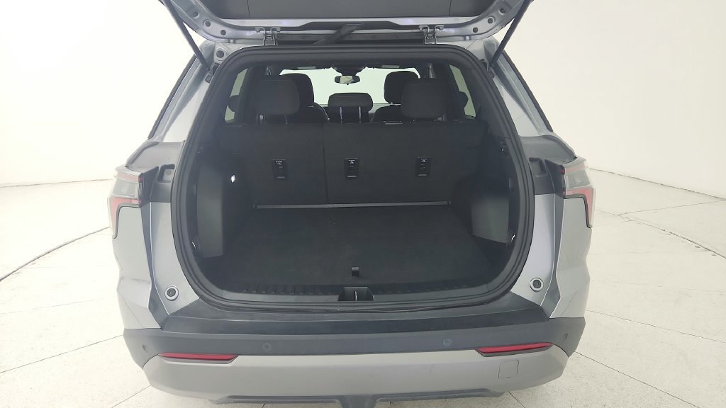 Used 2025 Chevrolet Equinox LT FWD image 34