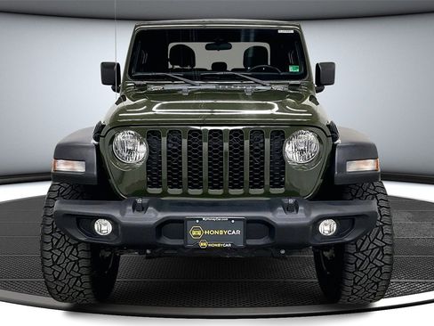 Used 2022 Jeep Gladiator Sport w/ Trailer Tow Package image 2