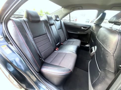 Used 2016 Toyota Camry SE w/ Protection Package (Q2) FWD image 19